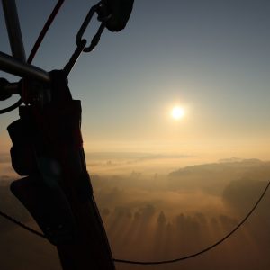 Blick aus dem Korb zum Sonnenuntergang am Teutoburger Wald