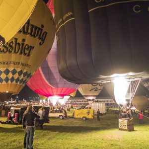 Freixenet Flasche und Warsteiner