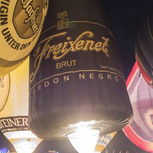 Freixenet Flasche und Warsteiner
